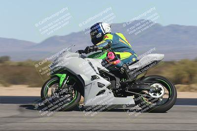 media/Oct-30-2025-Racers Edge (Thu) [[dabbdaf680]]/3-B Group/Session 4 (Turn 9 Side)/